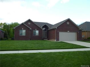 20449 Colby Dr, Macomb, MI 48042