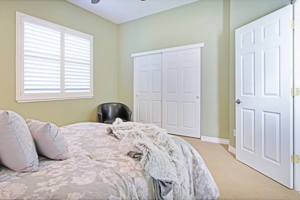 1 bed, 2455 sqft, $1,200 — Photo 4