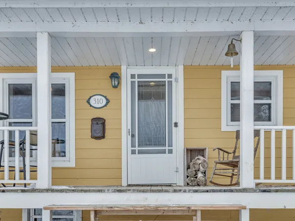 310 Chemin St, Montmagny, QC G5V 3R9