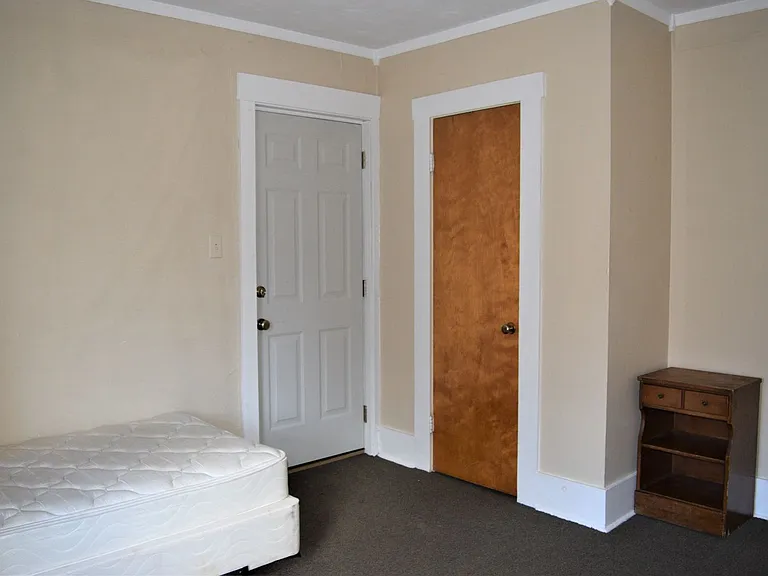 35 S Carpenter Ave — Photo 17