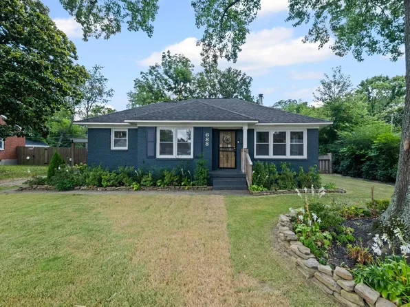 688 Berry Rd, Memphis, TN 38117
