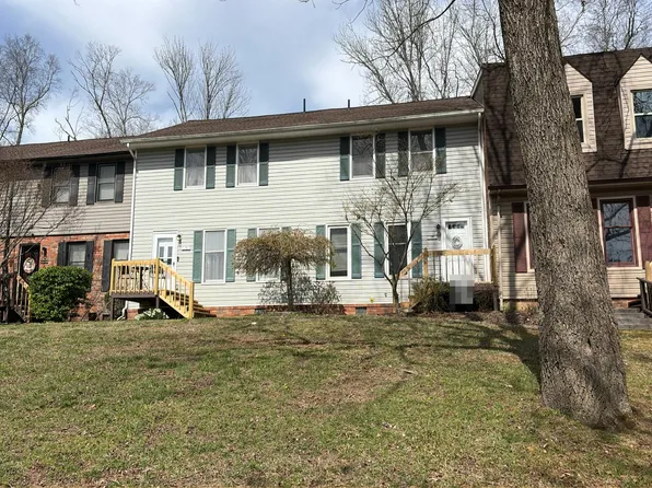2205 Greenbriar Cir APT 4, Johnson City, TN 37601