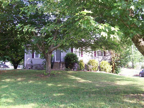2nd image of 414 Wilkinson Ln