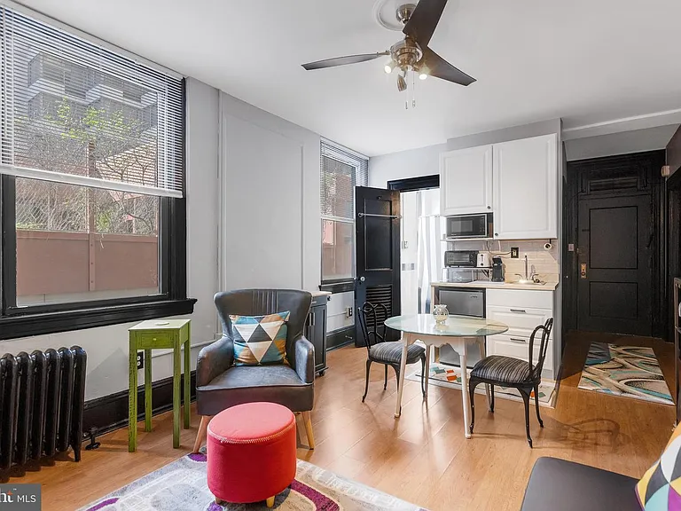 1324 Locust St #519 — Photo 15