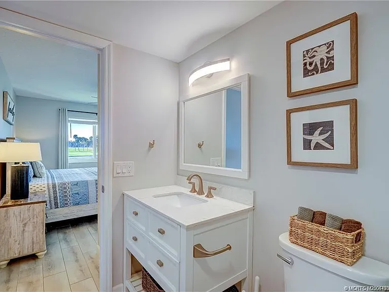 5602 NE Gulfstream Way — Photo 34