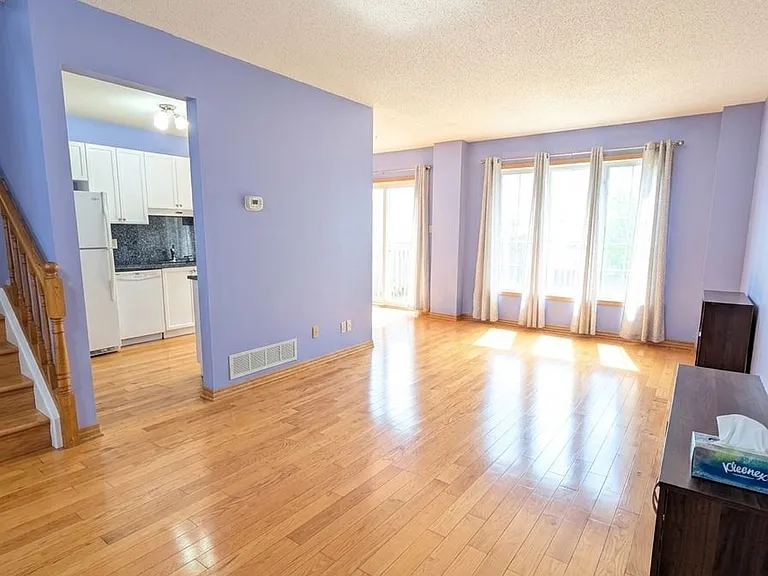 19 Mountshannon Dr — Photo 5