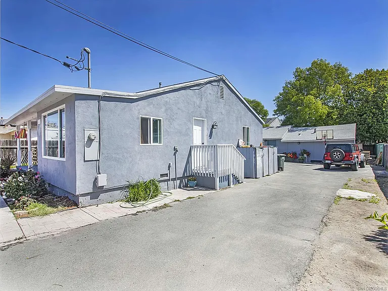 2609 Central Ave — Photo 5