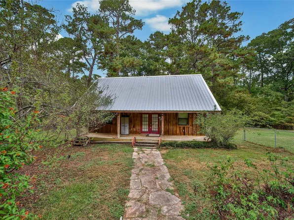 90 Recreation Ln, Coldspring, TX 77331
