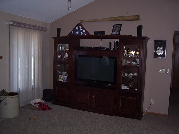 3rd image of 6315 Tudor Ln