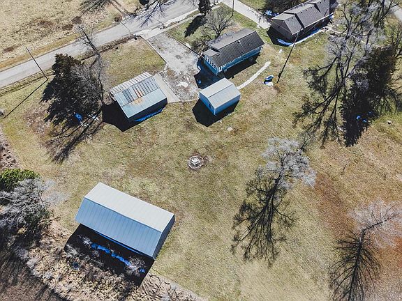 4th image of 204 1st St