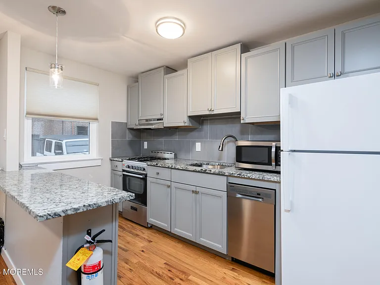 66 Manor Dr #609 — Photo 8