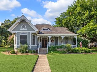 807 Summit St, Schulenburg, TX 78956