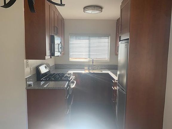 4th image of 7471 Hollywood Blvd #10