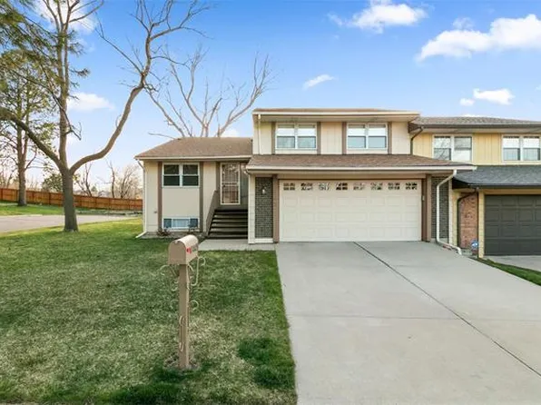 7449 W Maple Dr, Lakewood, CO 80226