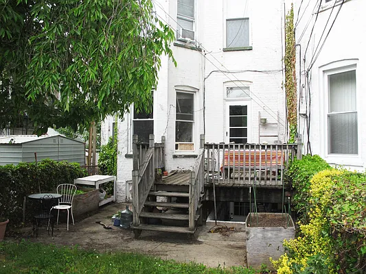 Rented by Stewart Harrison LLC | media 28