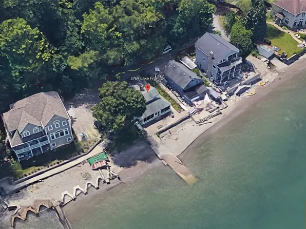 3769 Lake Front Dr, Erie, PA 16505