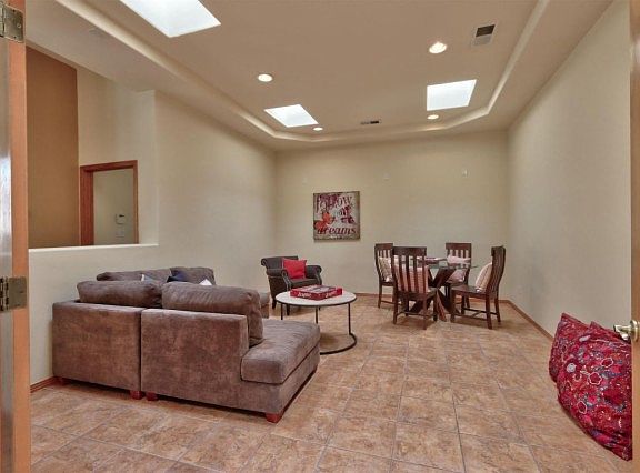 5th image of 4631 Mi Cordelia Dr NW