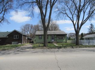 1122 11th St N, Moorhead, MN 56560