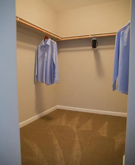 2447 Avignon Cir — Photo 20