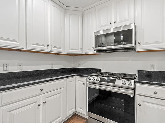 3rd image of 7400 River Rd APT 442