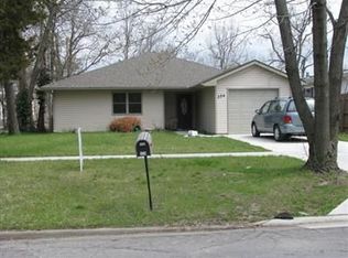 324 S Mechanic St, Emporia, KS 66801