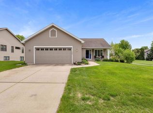 5483 Quarry Hill Dr, Madison, WI 53711