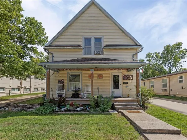 301 W 13th Ave, Emporia, KS 66801