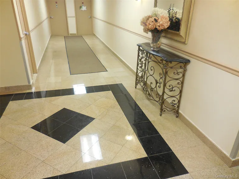 101 Jackson Ave #2G — Photo 8