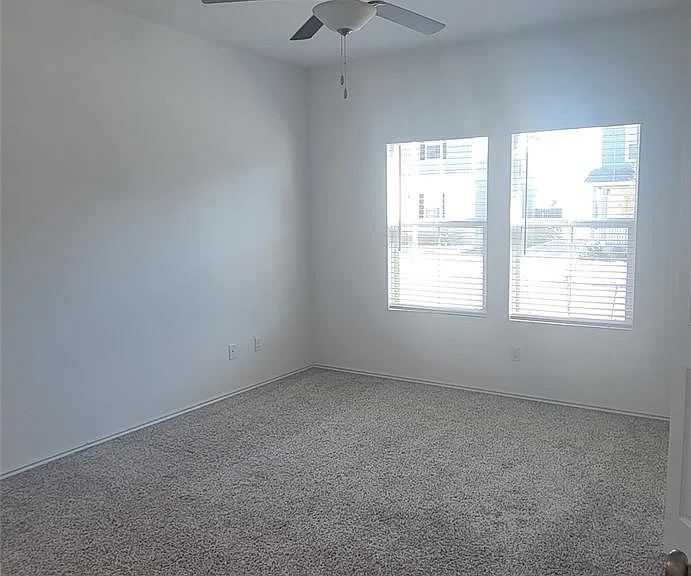 1509 Weatherford Ln — Photo 14
