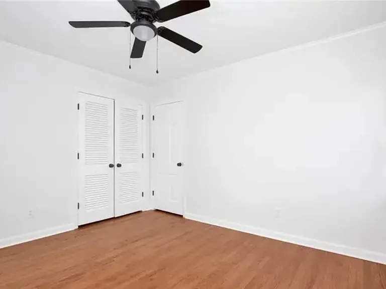 2710 Fordham Dr — Photo 8