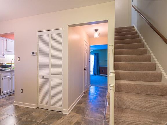 4th image of 2253 High Bush Cir #2253