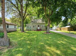 1427 Oak St, Oshkosh, WI 54901