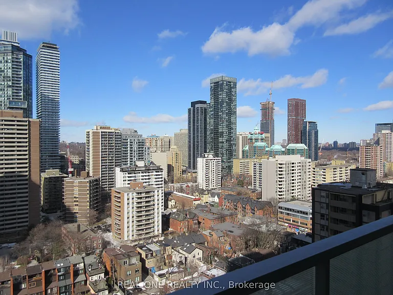 28 Wellesley St E #2207 — Photo 19