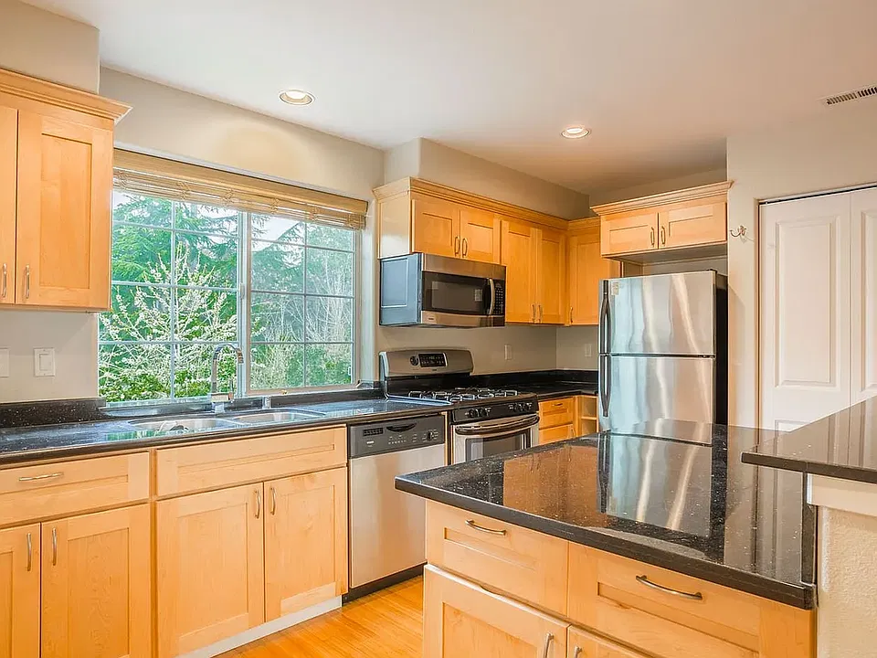 Gormet Kitchen with Gas Stove and Pantry