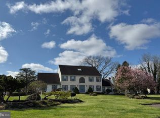 104 Hidden Cove Dr, Churchville, PA 18966