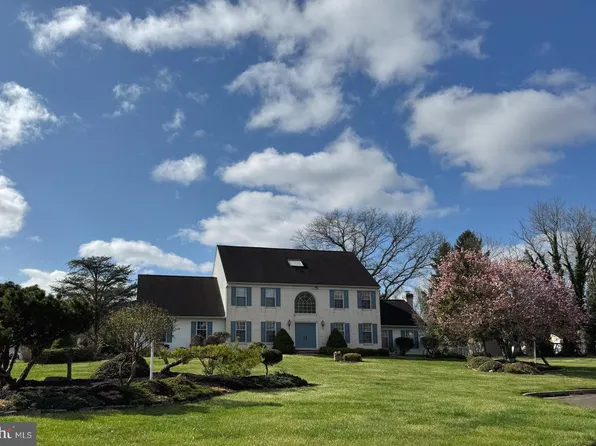 104 Hidden Cove Dr, Churchville, PA 18966