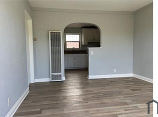 11209 S Main St, Los Angeles, CA 90061