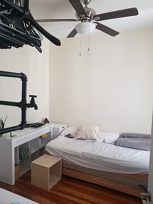 Rented by H L Dynasty Real Estate Corp | media 23