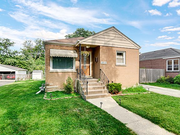 3rd image of 18513 Martin Ave