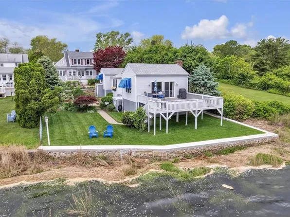 376 Parkside Dr, Warwick, RI 02888