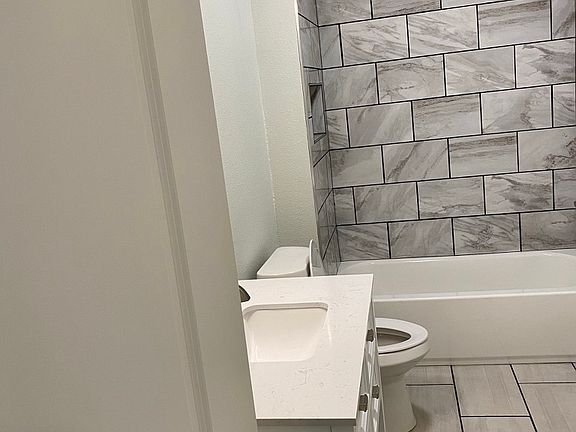 5th image of 30 N Olympia Ave #28