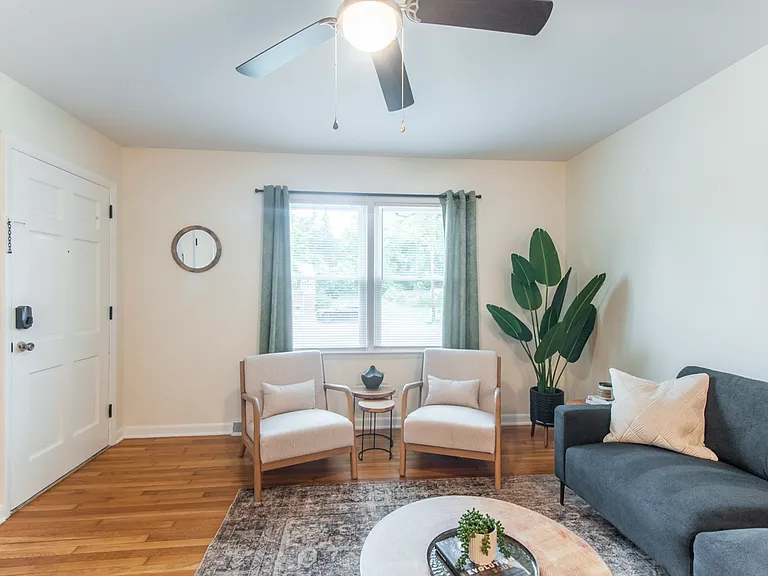2218 Wayne Ave #B — Photo 7