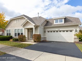 1104 Foxridge Ln #1104, Aurora, IL 60502