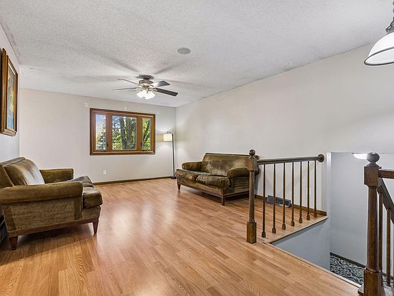 2nd image of 16551 Franklin Trl SE