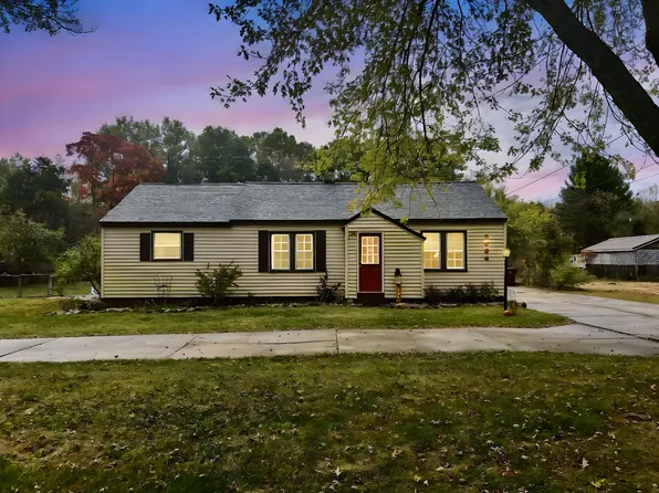 3684 E Laketon Ave, Muskegon, MI 49442