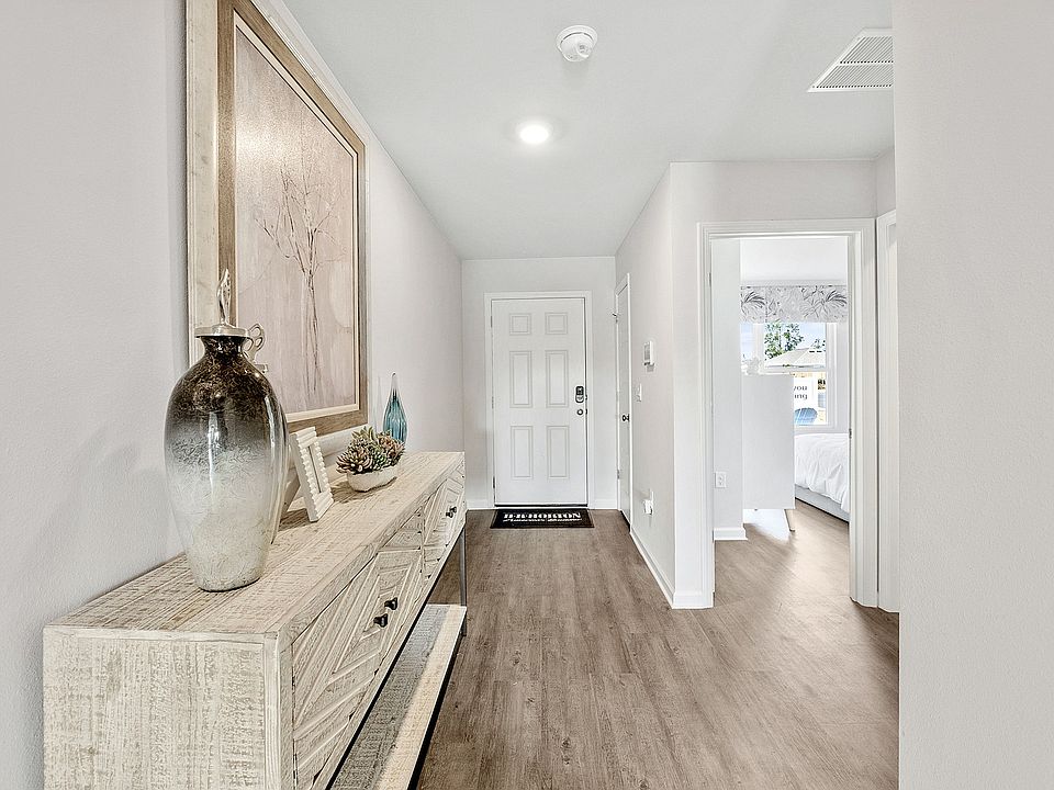 The Cypress at Wesley Park - Entry Way