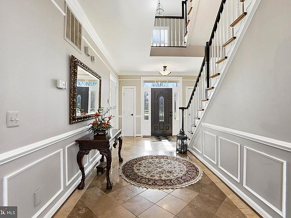 5th image of 1235 Tottenham Ct