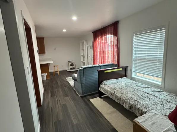 21953 S Redland Rd, Estacada, OR 97023