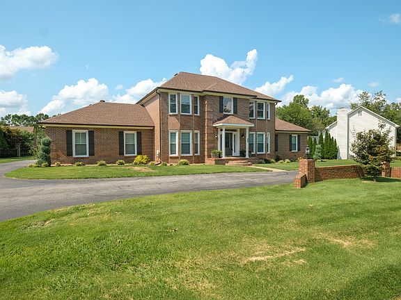 2nd image of 2104 Shannon Dr