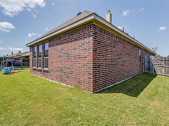 4th image of 601 Jeffdale Dr